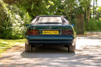 Lot 8 - 1996 Mercedes-Benz SL 320