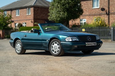 Lot 110 - 1996 Mercedes-Benz SL 320
