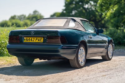 Lot 8 - 1996 Mercedes-Benz SL 320