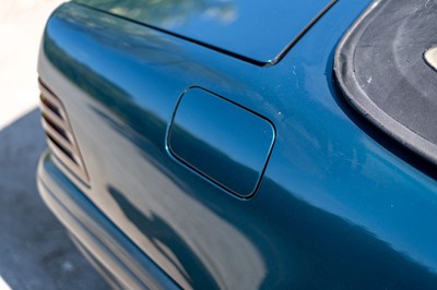 Lot 8 - 1996 Mercedes-Benz SL 320