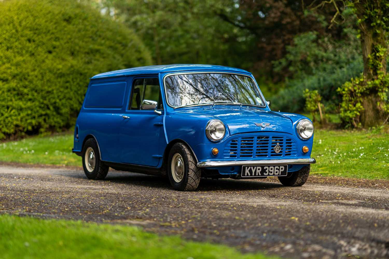 Lot 50 - 1975 Morris Mini Van
