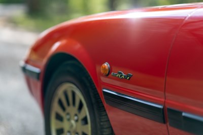Lot 69 - 1984 Mazda RX7