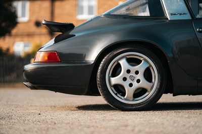 Lot 116 - 1990 Porsche 911 Carrera 2 Targa
