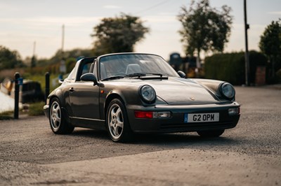 Lot 116 - 1990 Porsche 911 Carrera 2 Targa