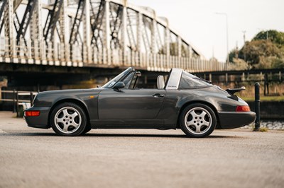 Lot 116 - 1990 Porsche 911 Carrera 2 Targa