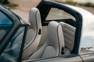 Lot 116 - 1990 Porsche 911 Carrera 2 Targa