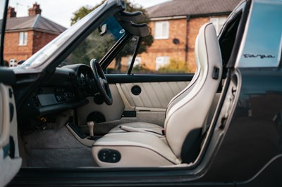 Lot 116 - 1990 Porsche 911 Carrera 2 Targa