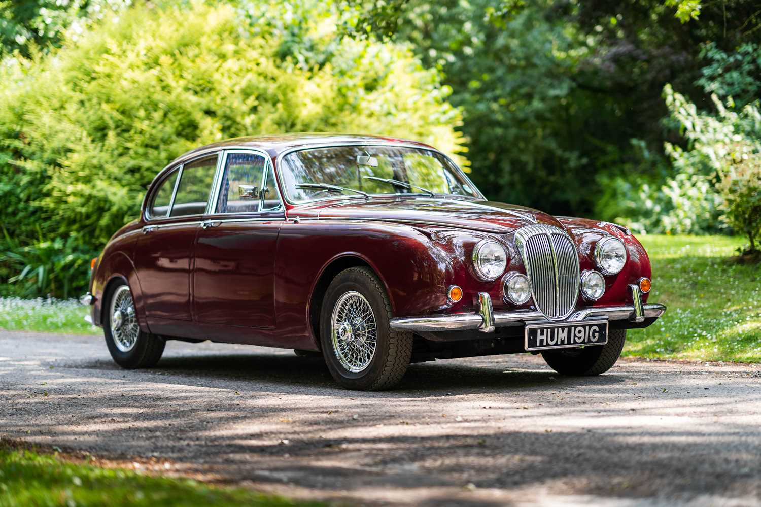 Lot 69 - 1969 Daimler V8-250