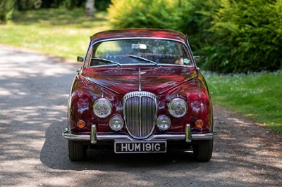 Lot 69 - 1969 Daimler V8-250