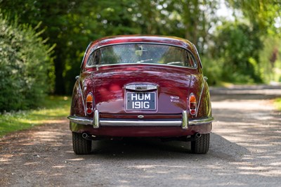 Lot 69 - 1969 Daimler V8-250