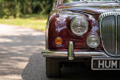Lot 69 - 1969 Daimler V8-250