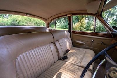 Lot 69 - 1969 Daimler V8-250