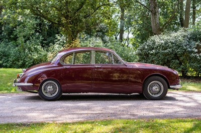 Lot 69 - 1969 Daimler V8-250