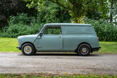 Lot 49 - 1984 Mini 95 Van
