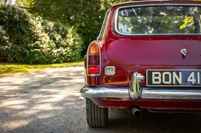 Lot 42 - 1972 MGB GT