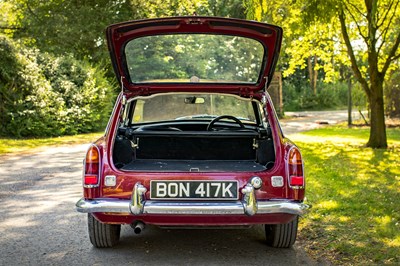 Lot 42 - 1972 MGB GT