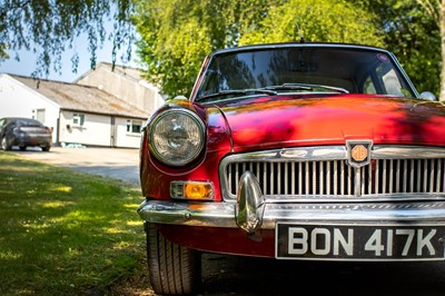 Lot 42 - 1972 MGB GT