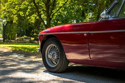Lot 42 - 1972 MGB GT