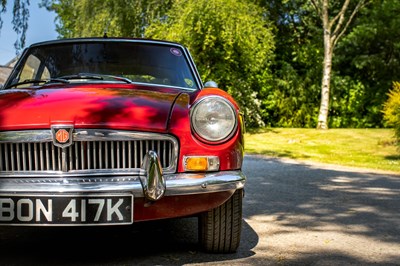 Lot 42 - 1972 MGB GT