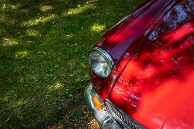 Lot 42 - 1972 MGB GT