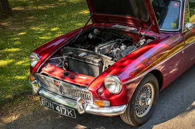 Lot 42 - 1972 MGB GT