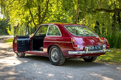 Lot 42 - 1972 MGB GT