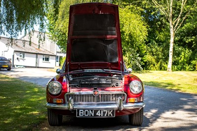Lot 42 - 1972 MGB GT