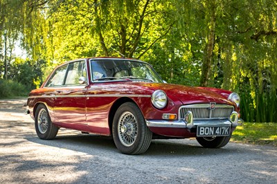Lot 42 - 1972 MGB GT