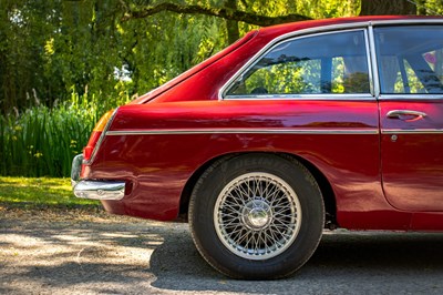 Lot 42 - 1972 MGB GT
