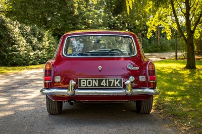 Lot 42 - 1972 MGB GT