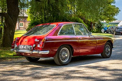 Lot 42 - 1972 MGB GT