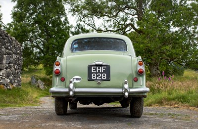 Lot 73 - 1957 Morris ISIS