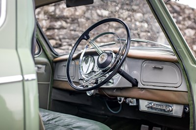 Lot 73 - 1957 Morris ISIS