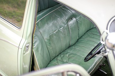 Lot 73 - 1957 Morris ISIS