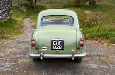 Lot 73 - 1957 Morris ISIS