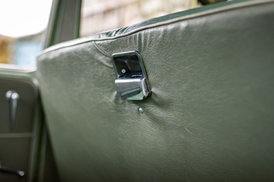 Lot 73 - 1957 Morris ISIS