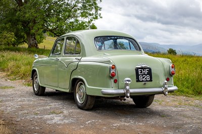 Lot 73 - 1957 Morris ISIS