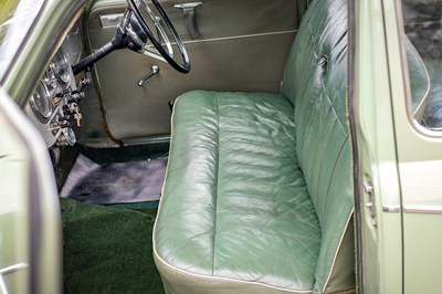 Lot 73 - 1957 Morris ISIS