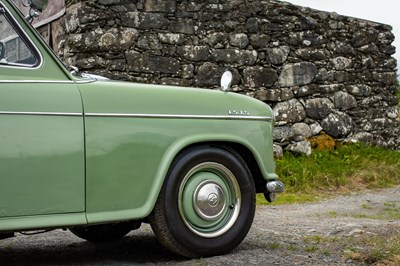 Lot 73 - 1957 Morris ISIS