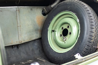Lot 73 - 1957 Morris ISIS