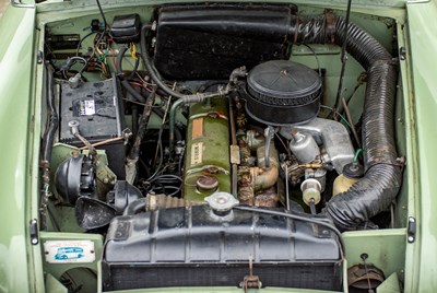 Lot 73 - 1957 Morris ISIS