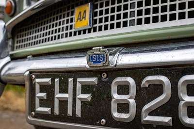 Lot 73 - 1957 Morris ISIS