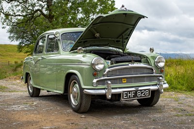 Lot 73 - 1957 Morris ISIS