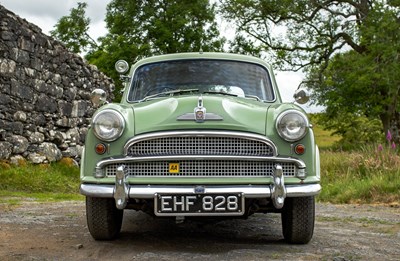 Lot 73 - 1957 Morris ISIS