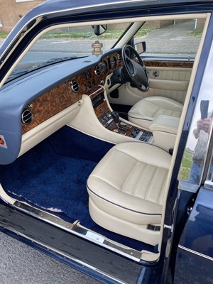 Lot 143 - 1997 Bentley Turbo R LWB