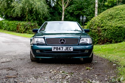 Lot 111 - 1997 Mercedes-Benz SL 320