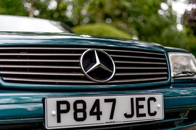 Lot 111 - 1997 Mercedes-Benz SL 320