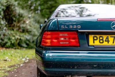 Lot 111 - 1997 Mercedes-Benz SL 320