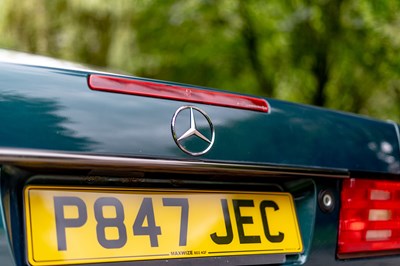 Lot 111 - 1997 Mercedes-Benz SL 320