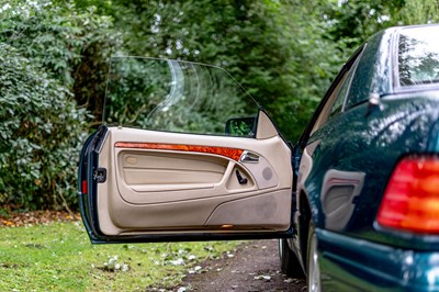 Lot 111 - 1997 Mercedes-Benz SL 320